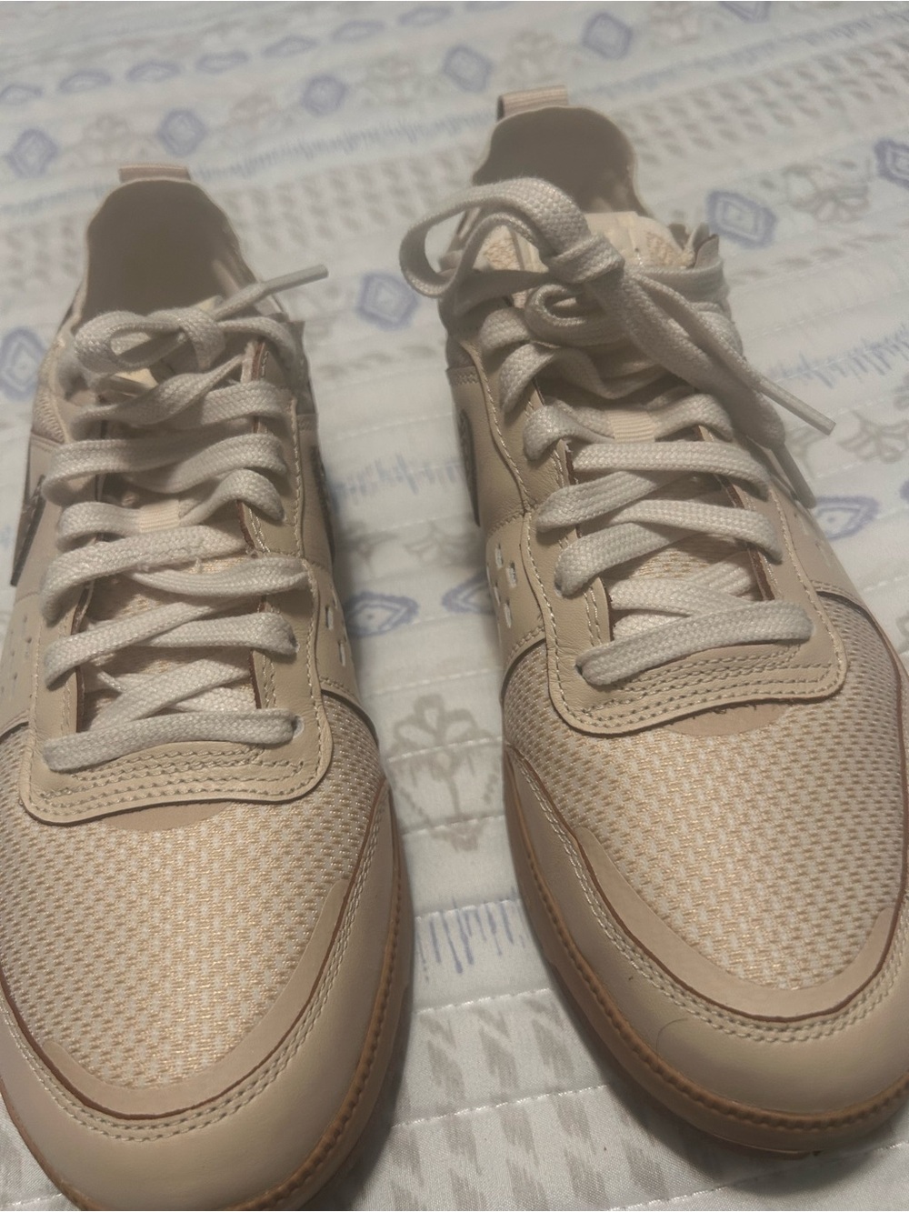 Nike Men's Tan Athletic Sneakers